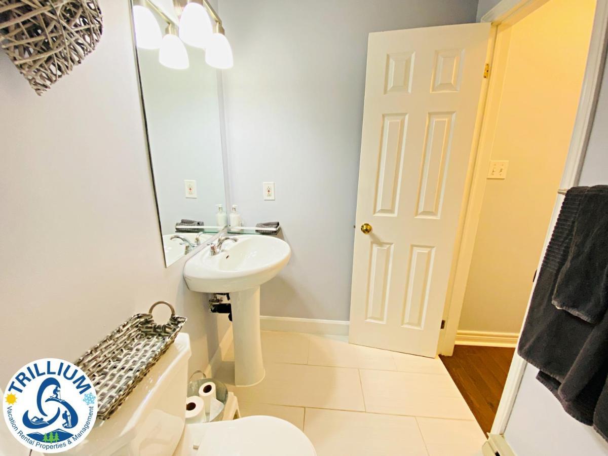 Cozy Studio Loft With 2 Baths Next To Slopes บลูเมาเทนส์ ภายนอก รูปภาพ