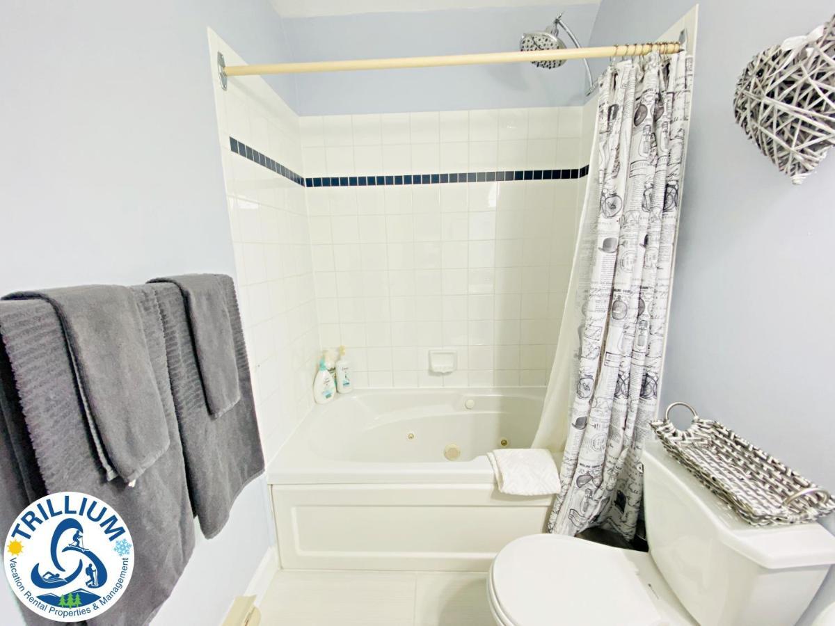 Cozy Studio Loft With 2 Baths Next To Slopes บลูเมาเทนส์ ภายนอก รูปภาพ